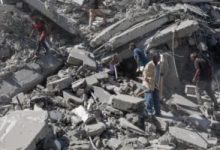 شهداء ومصابون في قصف إسرائيلي على رفح وجباليا.. بلدية غزة لـ"اليوم السابع": كميات الأنقاض تقدر بـ 55 مليون طن.. مصر تدفع بأكثر من 8500 طن من المساعدات.. نتنياهو: معبر رفح سيظل مغلقا حتى استعادة جثث الأسرى