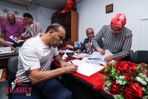 عبد الحفيظ يترشح لانتخابات الأهلي لأول مرة.. ومنصور يرسل وكيلا