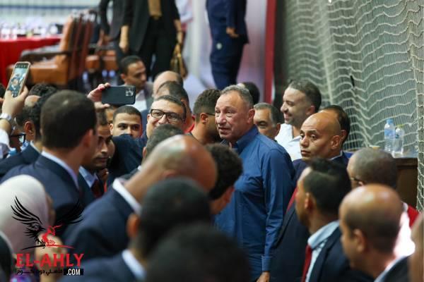 غلق باب الترشح لانتخابات النادي الأهلي بعد تقدم 16 مرشحًا