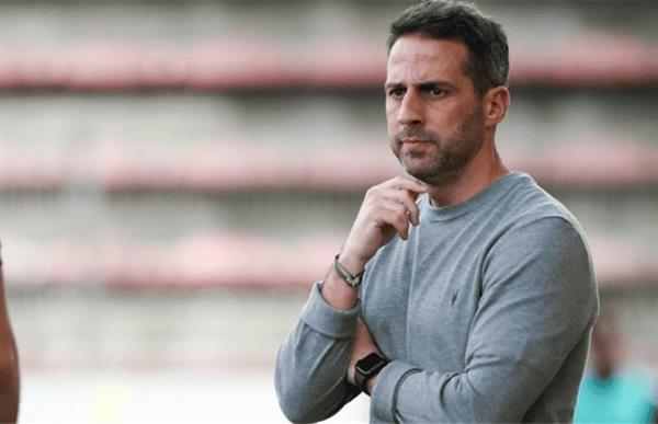 رحيل فيريرا يهدد الزمالك بأزمة جديدة.. شوبير يوضح التفاصيل