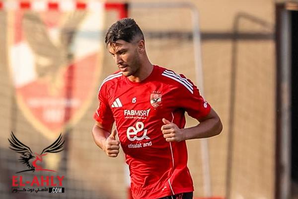 الأهلي يدافع عن أشرف داري