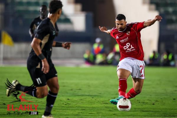 ضياء السيد: الأهلي يحتاج 3 صفقات أجنبية