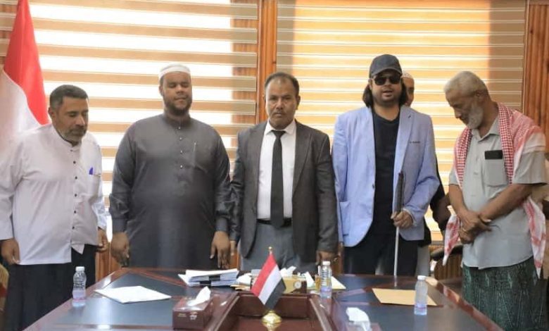 اخبار-حضرموت-|-الوكيل-العامري-يطلع-على-استعدادات-المكفوفين-للمشاركة-في-الملتقى-الثقافي-العربي-في-عُمان