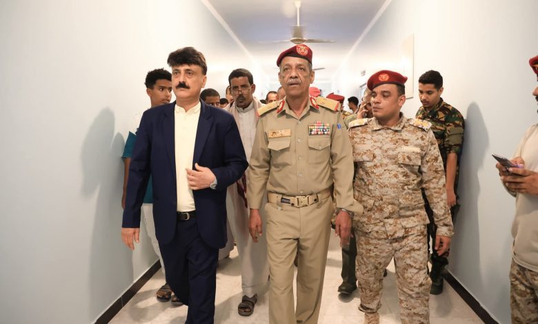 اخبار-حضرموت-|-#قائد-المنطقة-#العسكرية-الثانية-يفتتح-٣-أقسام-جديدة-بمستشفى-٢٤-إبريل-العسكري-في-المكلا