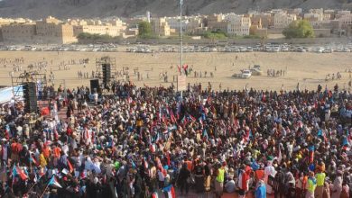 اخبار-حضرموت-|-يحدث-الانبدء-الفعالية-الجماهيرية-في-شبام.-إرادة-أسطورية-من-حضرموت-تجسد-ذكرى-ثورة-أكتوبر