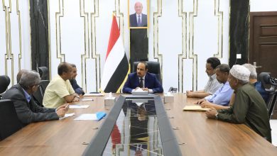 اخبار-حضرموت-|-محافظ-#حضرموت-يترأس-اجتماعًا-لضبط-#الأسعار-وتفعيل-الحركة-التجارية-والاستثمارية
