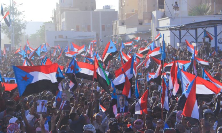اخبار-حضرموت-|-وادي-حضرموت-يهدر-بصوت-الجنوب:-جماهير-غفيرة-تؤكد-التفويض-“للانتقالي”