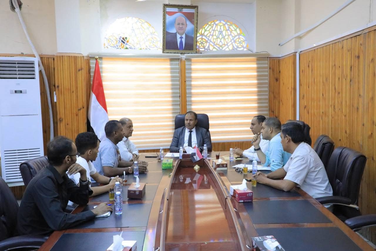 اخبار-حضرموت-|-الوكيل-العامري-يناقش-التحديات-التي-تواجه-الادارة-الهندسية-بالاذاعة-والتلفزيون-بوادي-حضرموت