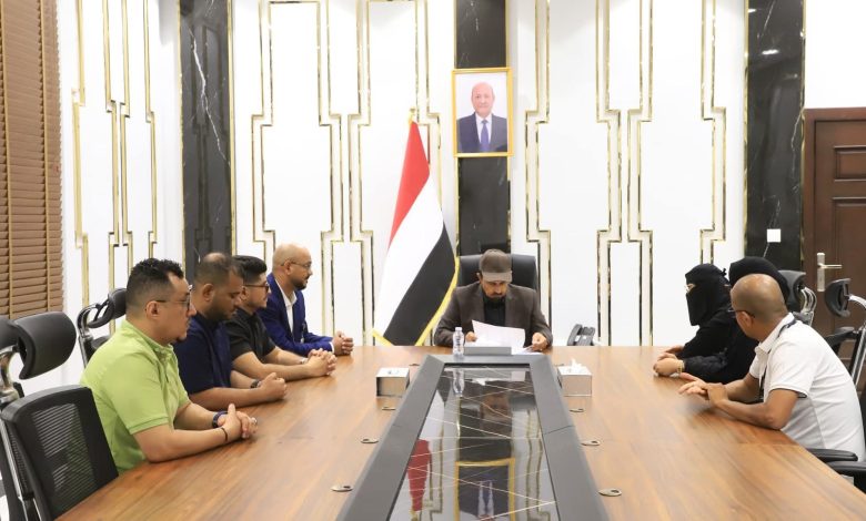 اخبار-حضرموت-|-محافظ-#حضرموت-يشيد-بمشروع-“أمن”-لتعزيز-مكافحة-جرائم-الابتزاز-#الإلكتروني