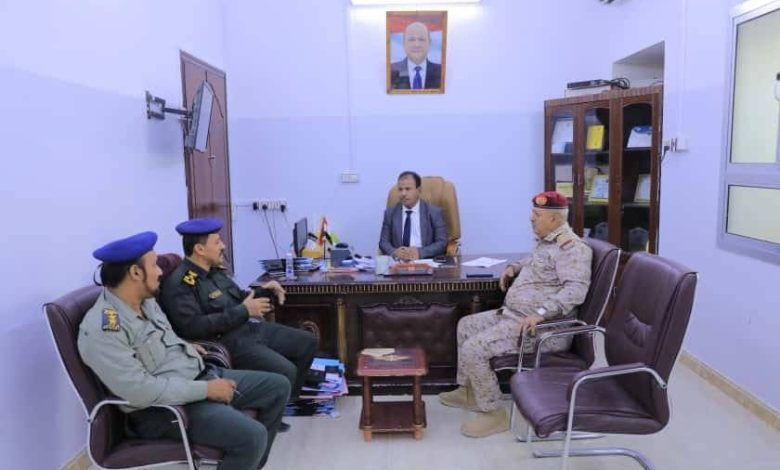 اخبار-حضرموت-|-الوكيل-العامري-يطلع-على-أوضاع-مصلحة-الهجرة-والجوازات-والجنسية-بوادي-حضرموت-ويشدد-على-تسريع-إنجاز-معاملات-المواطنين