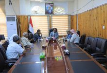 اخبار-حضرموت-|-الوكيل-العامري-يلتقي-بعُقال-حارات-حي-القرن-واللجنة-المجتمعية-ويُشيد-بجهودهم-في-خدمة-المجتمع