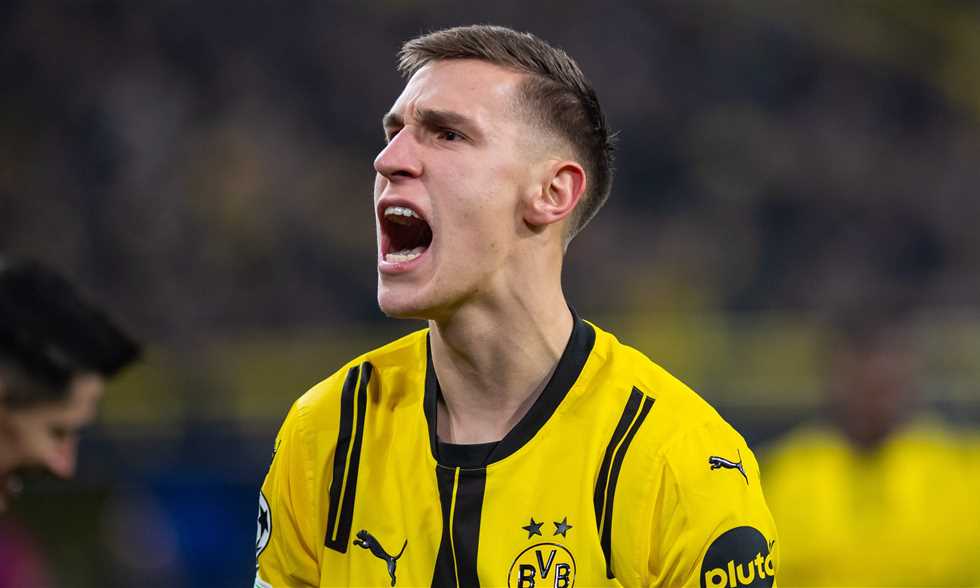 سبورت: برشلونة يراقب مدافع دورتموند