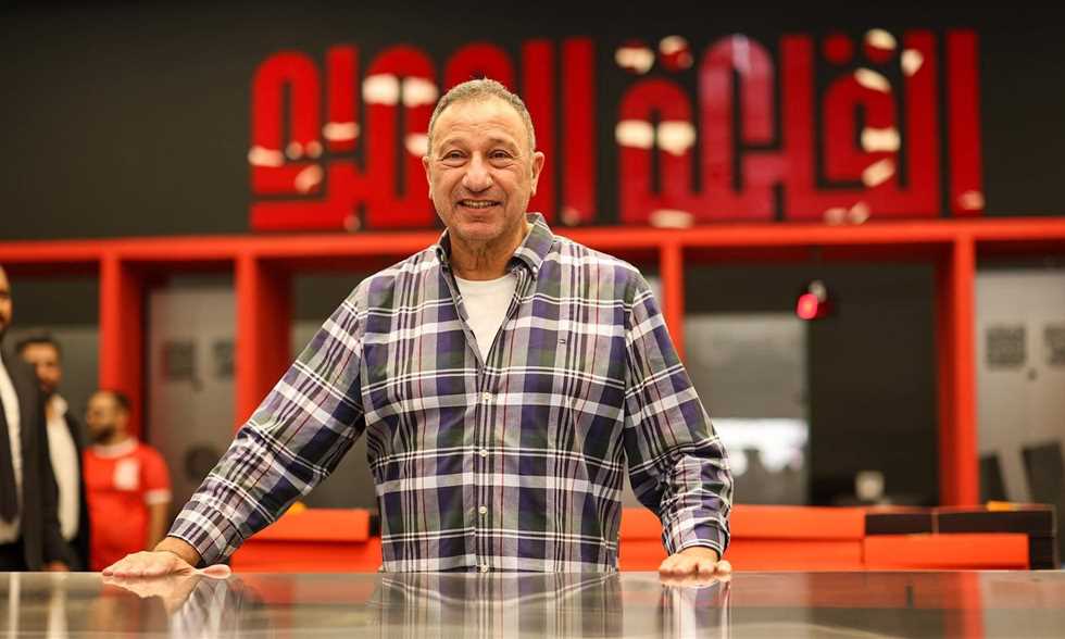 الخطيب يستقبل المرشحين المحتملين لخوض انتخابات الأهلي