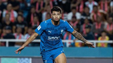 عادت السيطرة الزرقاء.. الهلال يسقط الاتحاد بهدفين