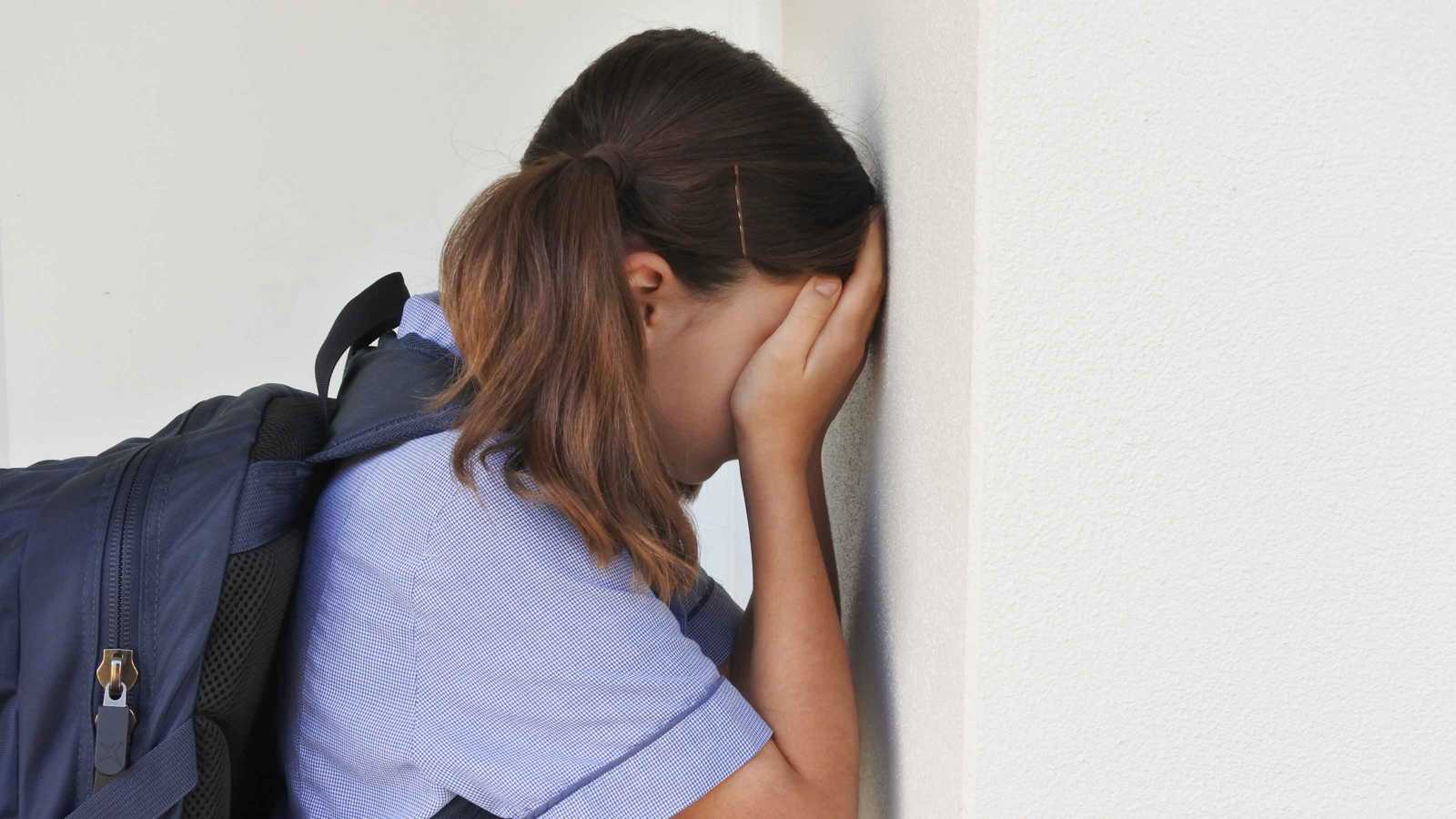إنقاذ امرأة احتُجزت 27 عامًا داخل منزل والديها