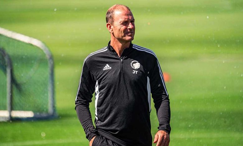 تقرير دنماركي: جيس ثورب وقع على عقود تدريب الأهلي 3 سنوات