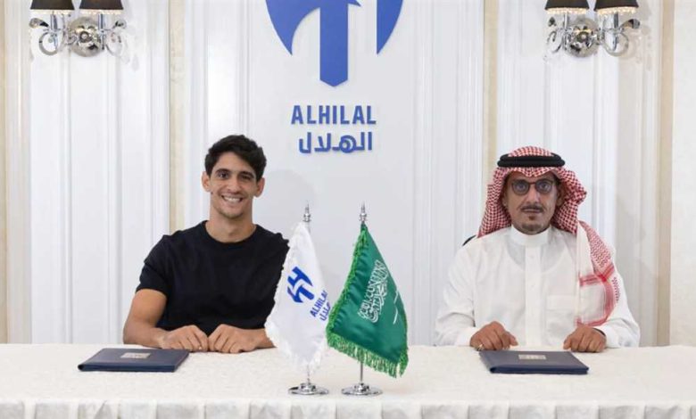 الهلال يعلن تمديد عقد ياسين بونو حتى 2028