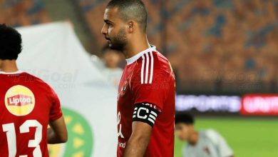 لأول مرة.. أحمد رمضان يحمل شارة قيادة الأهلي