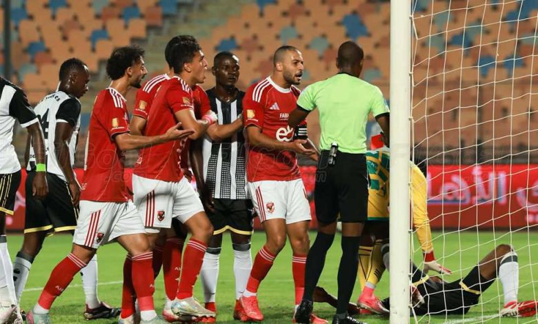 كما انفرد في الجول ..الأهلي يتظلم من قرارات الحكم السنغالي ويطالب برفع إيقاف جراديشار