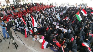 4 الاف طالبة بمأرب يقدمن عرضاً كرنفالياً وفنياً احتفاء بثورتي 26 سبتمبر و14 أكتوبر