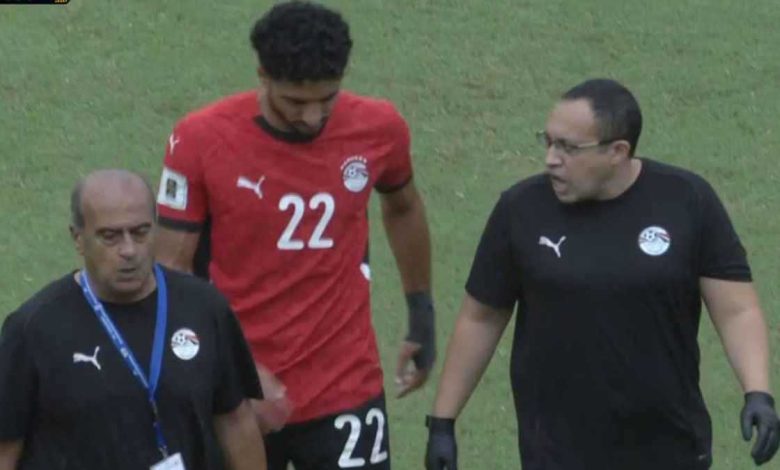 لماذا ارتدى زيزو قميص مصطفى شوبير بعد مباراة الأهلي والكهرباء؟ (صور وفيديو)