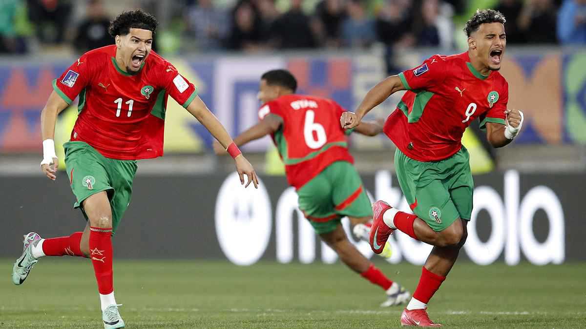شبيبة القبائل تكتسح المنستيري التونسي وتقترب من دور المجموعات لأبطال إفريقيا