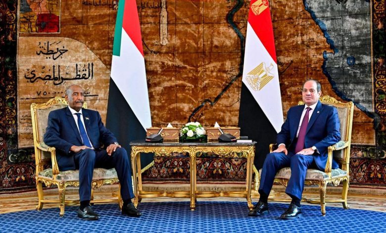 السيسي والبرهان يبحثات جهود وقف الحرب وممارسات إثيوبيا تجاه مياه النيل