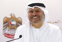 أنور قرقاش يعلق على انسحاب الجيش السوداني من الفاشر