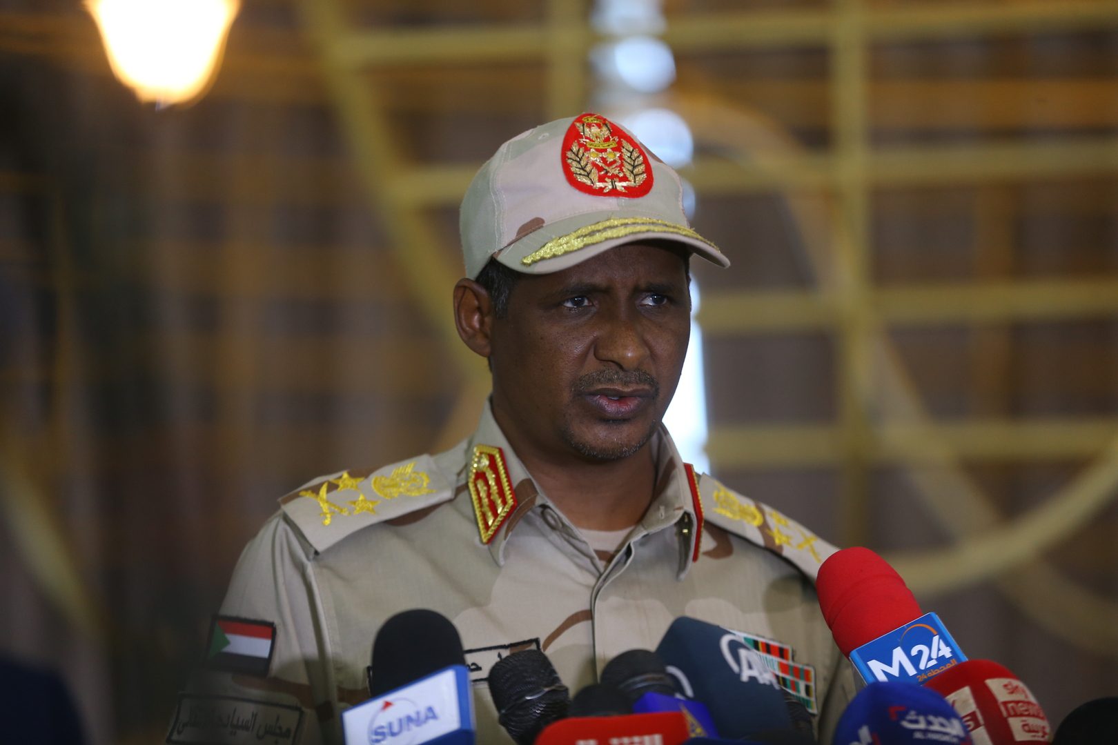 حميدتي يأسف لـ"الكارثة" في الفاشر ويتعهد توحيد السودان "سلما أو حربا"