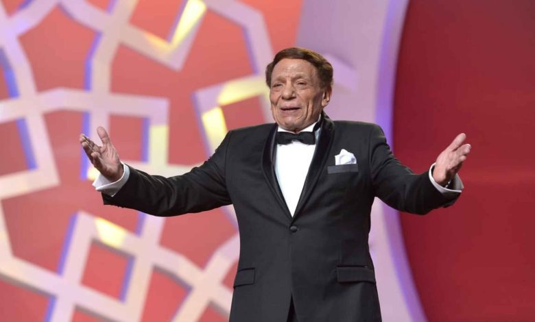 الكلاب الزرقاء في أوكرانيا.. حقيقة أم خدعة بصرية؟ (فيديو)