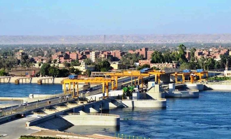 حمام الهنا.. عندما قدم مخرج عراقي أشهر مسلسل سوري قبل 60 عامًا