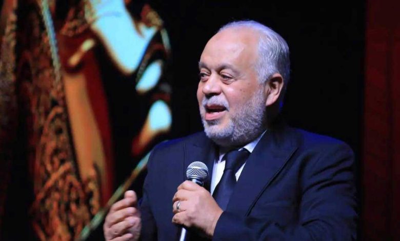 يتنقل بين 7 مدارس في بغداد..