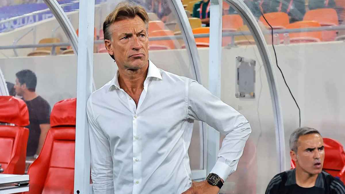 مرشح طبيعي للكرة الذهبية.. تشافي يتحدث عن لحظة اكتشافه موهبة لامين يامال