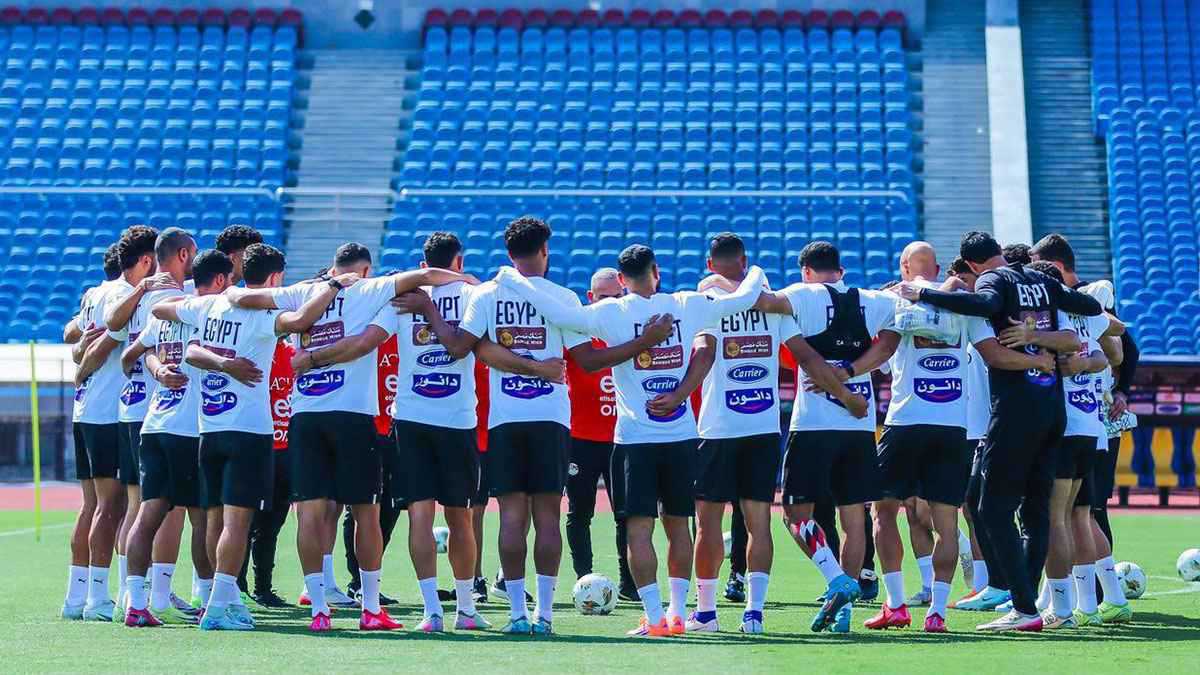 من هو اللاعب المكسيكي الذي بدأت صديقة لامين يامال في متابعته؟