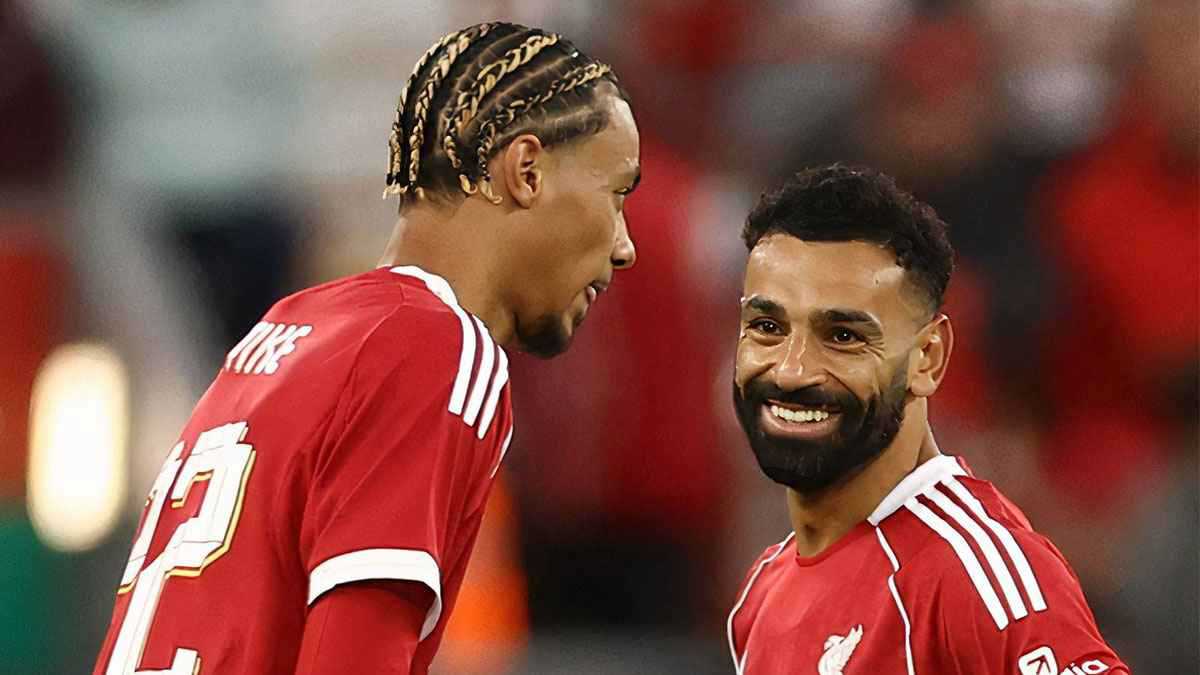 لم أعتد القفز من المركب.. أول بيان من جون إدوارد لجمهور الزمالك (صورة)