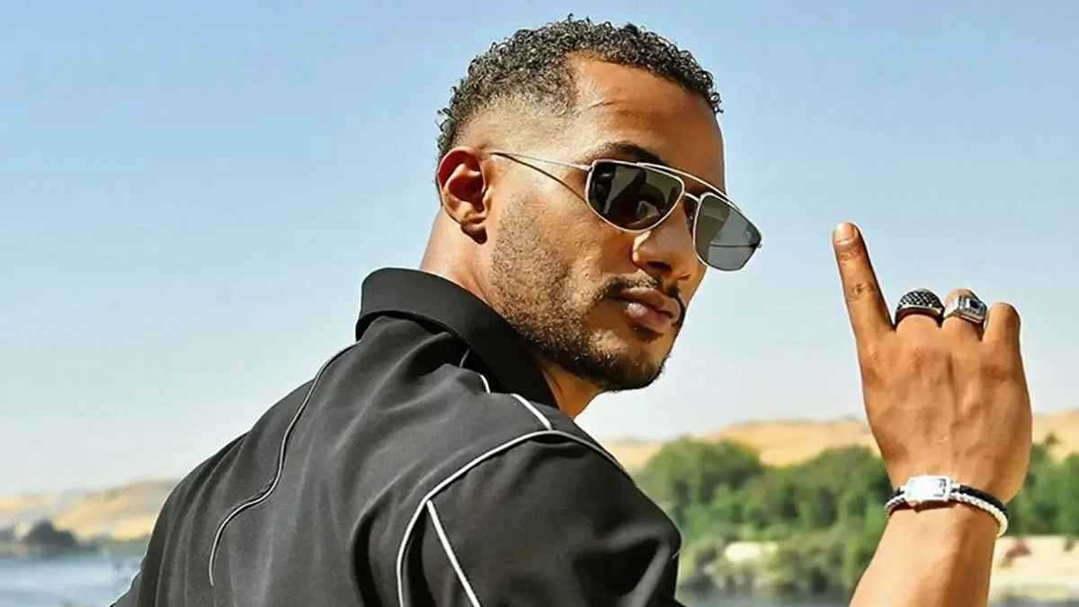 انهيار مفاجئ للمغنية لولا يونغ على المسرح يُلغي حفلاتها المقبلة (فيديو)
