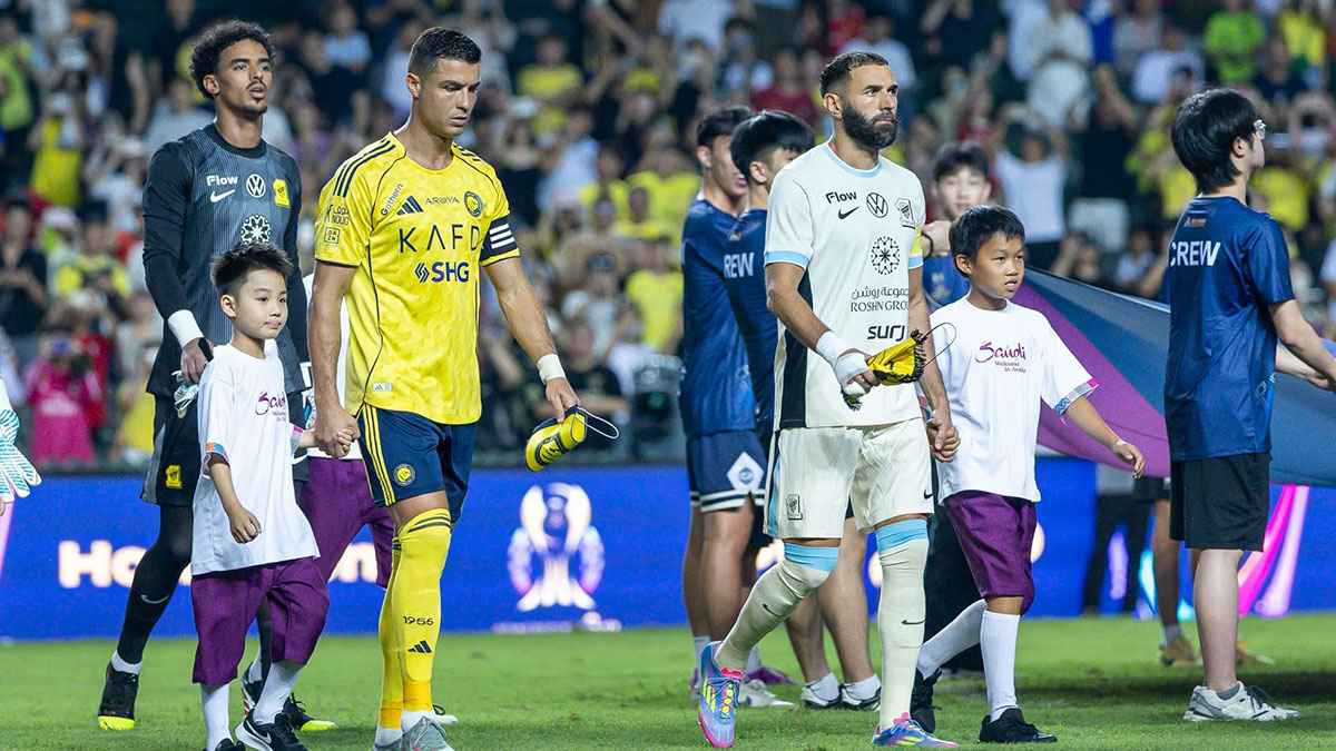 دوكو الأفضل أم عمر مرموش؟.. بيب غوارديولا يجيب