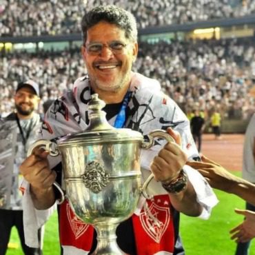 رسالة هامة ومناشدة من أيمن الرمادي بشأن الزمالك.. "يجب ان نلبس ثوب الشهامة"