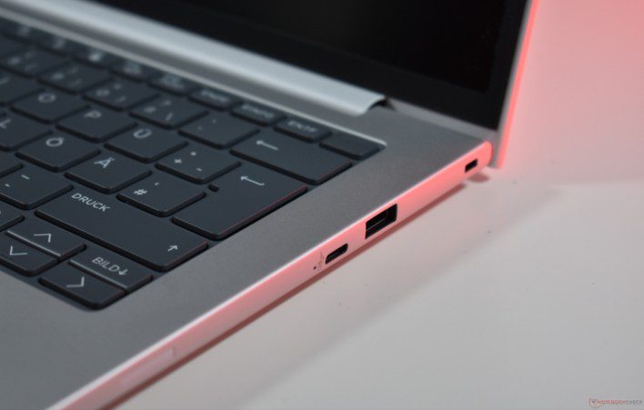 HP تتقن التحديث الذكي للمنافذ في EliteBook 8 وتضرب المثل في التطوير العصري