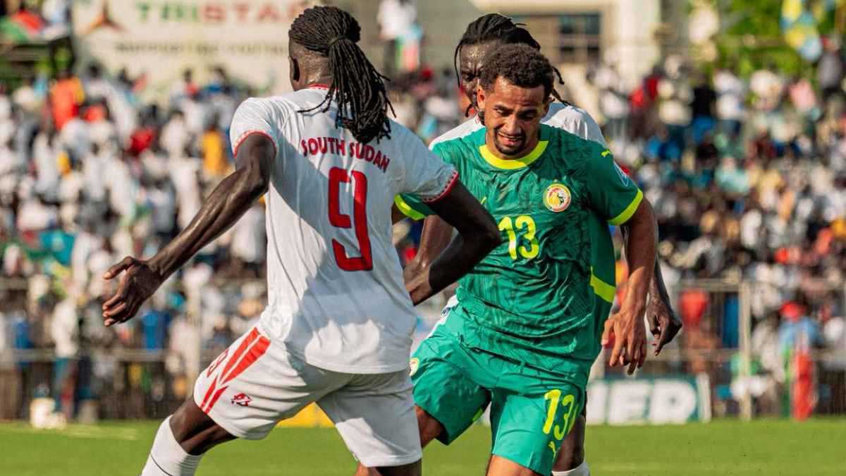 فاشيرو يصعق ديوكوفيتش ويتأهل لنهائي شنغهاي للتنس
