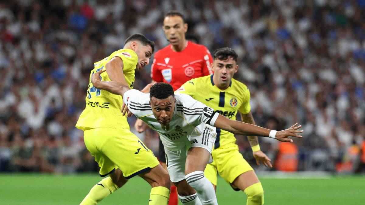 ماذا قال مبابي لفينسيوس قبل أن يتنازل له عن ركلة الجزاء؟