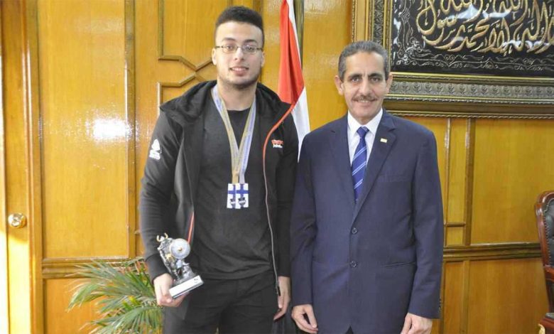 خصم نصف العقد.. وليد صلاح الدين يرعب