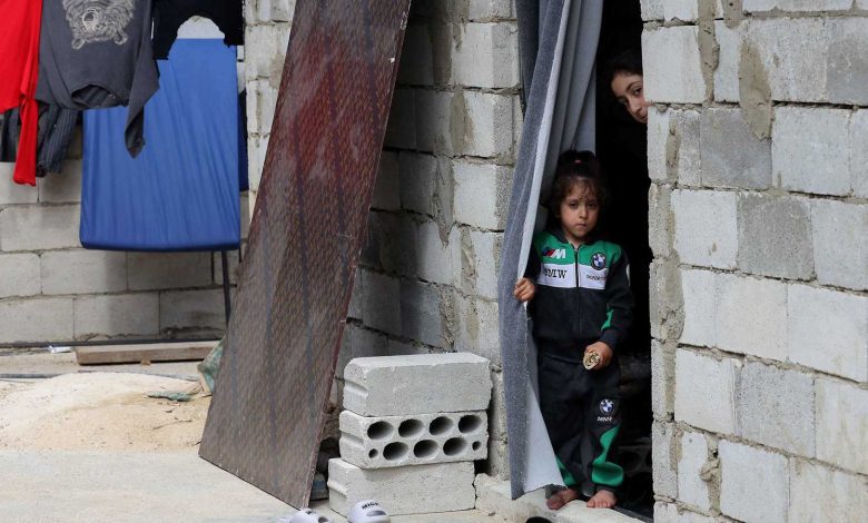 غرق منذ 300 عام.. غواصون يعيدون كنوز أسطول إسباني (فيديو)