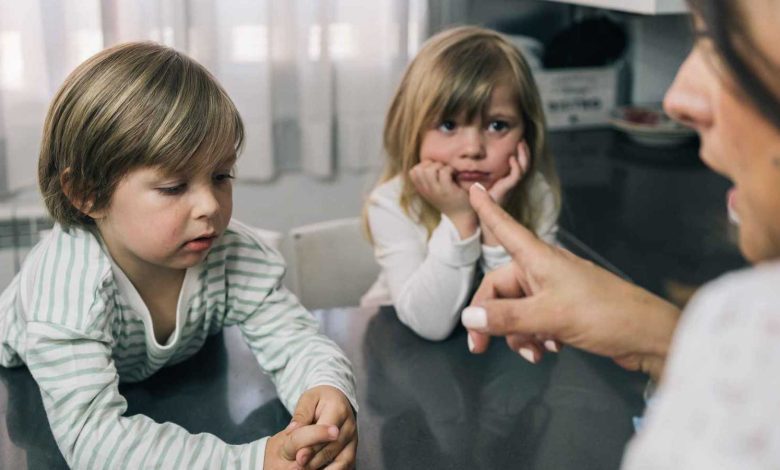 مصرع مصورَين مصريين بحادث سقوط مروع