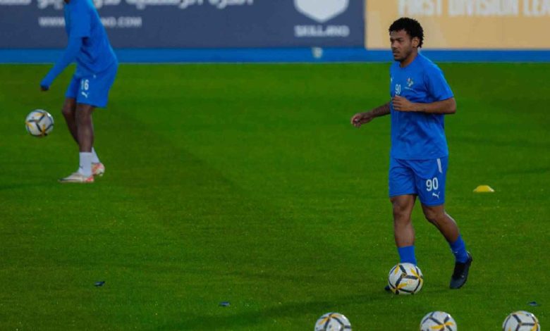 الصور تجتاح الإنترنت.. سخرية واسعة من بيدري بعد لقطته مع فينيسيوس (شاهد)