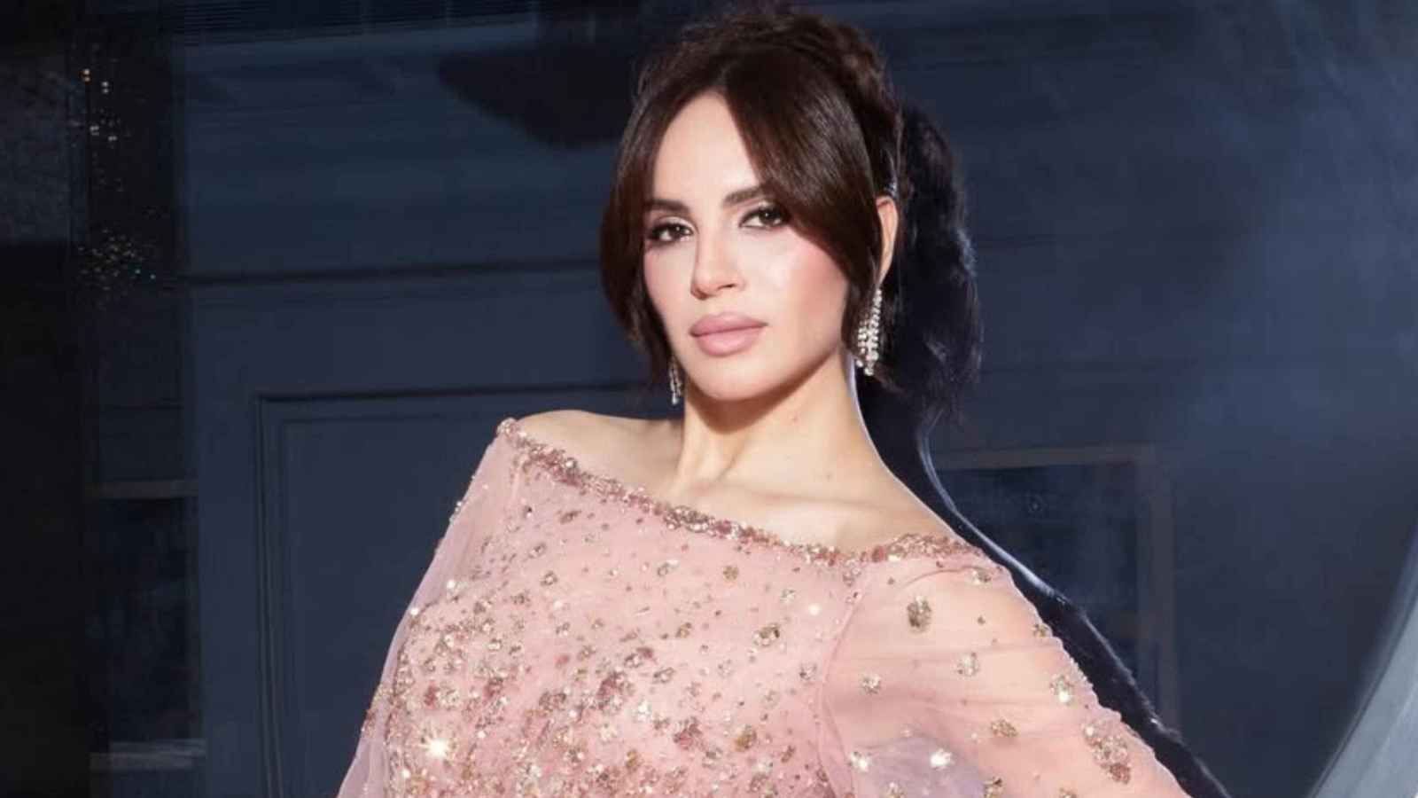 لحظة إنقاذ مؤثرة تكشف رابطة الأمومة بين الفيلة (فيديو)