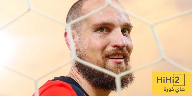 رايكوفيتش يتفوق على حراس دوري أبطال آسيا