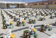 أمين محلي المهرة يدشّن القافلة الغذائية بدعم كويتي