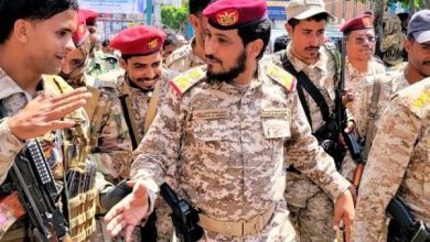 إصابة قائد اللواء الخامس حرس رئاسي واستشهاد اثنين من مرافقيه في تعز
