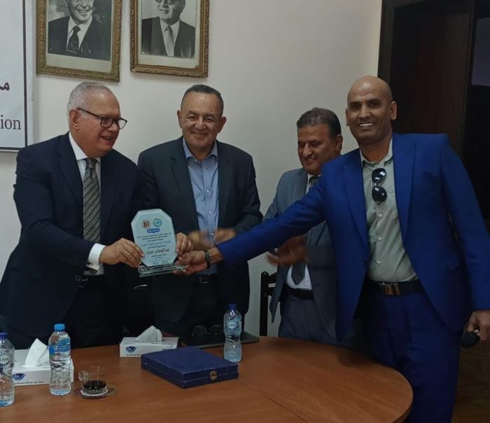 اتحاد الإعلاميين الإفريقي الآسيوي يكرّم الزميل عبدالوهاب نُمران في القاهرة